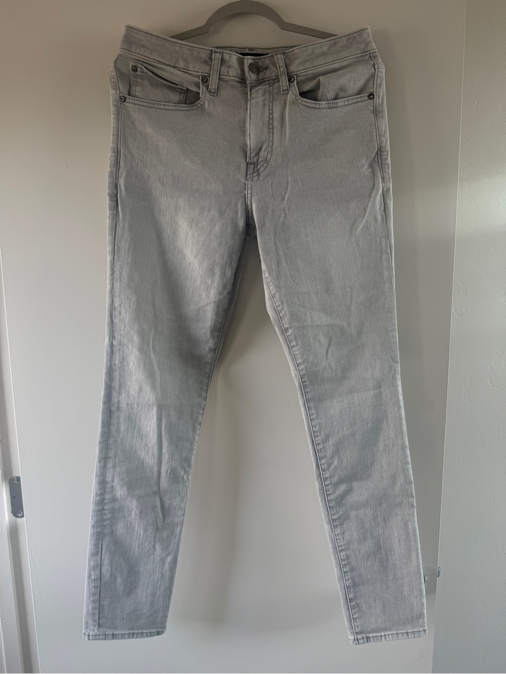 Express Men's Skinny Fit Light Gray Jeans 30x32